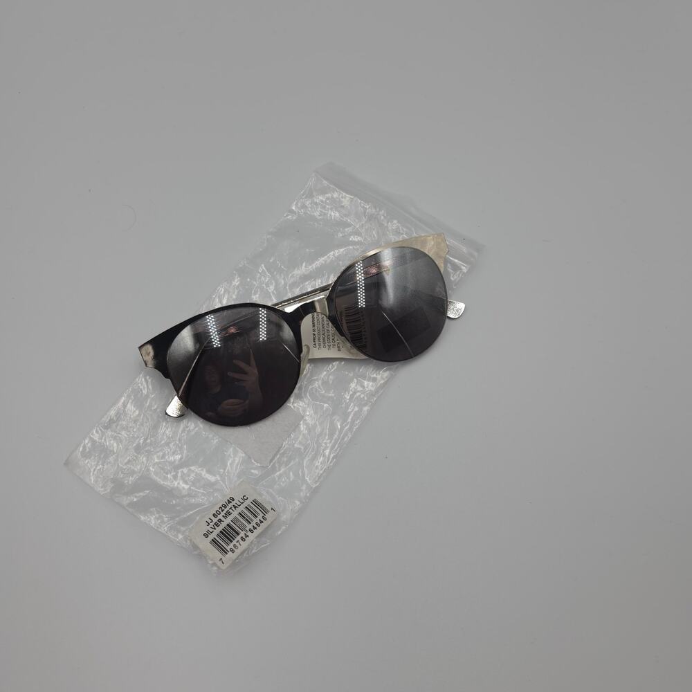Joe’s Jeans Women's Browline Geometric Cat Eye Sunglasses in Silver Metallic